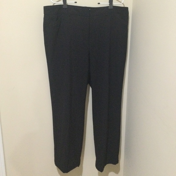 Black trousers  size 16 P Dress Barn brand zipper close belt loops - Picture 1 of 1